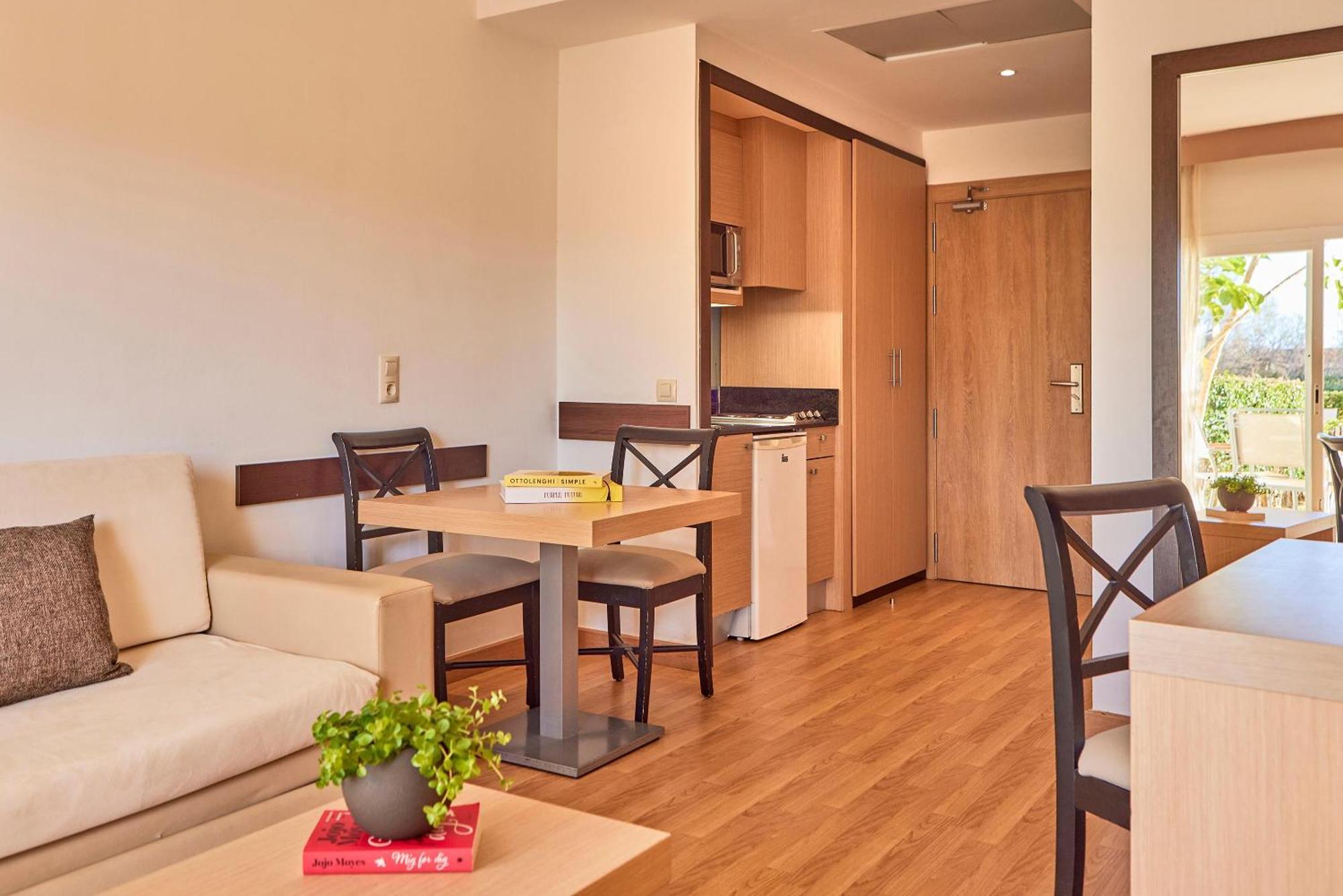 Aparthotel Zafiro Tropic